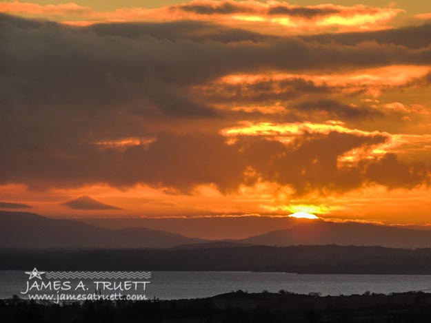 Sunrise Christmas Eve Morning over River Shannon